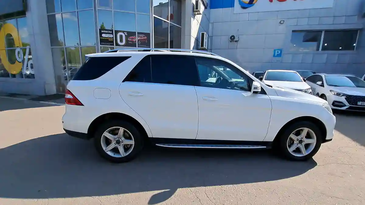 Mercedes-Benz M-Класс 2014 года за 13 990 000 тг. в Костанай