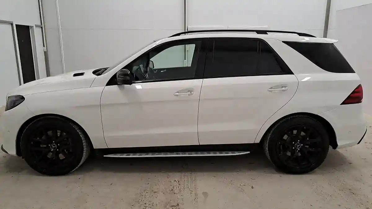 Mercedes-Benz GLE 2015 года за 18 390 000 тг. в Актобе