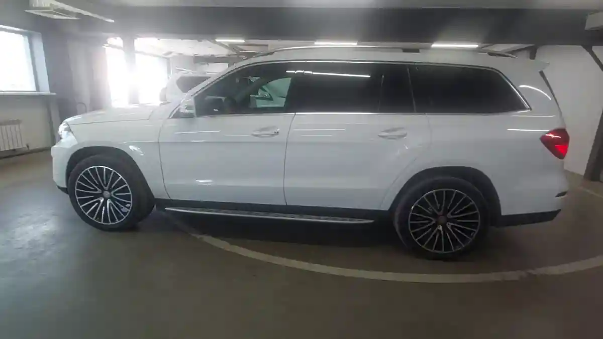 Mercedes-Benz GL-Класс 2014 года за 18 500 000 тг. в Астана