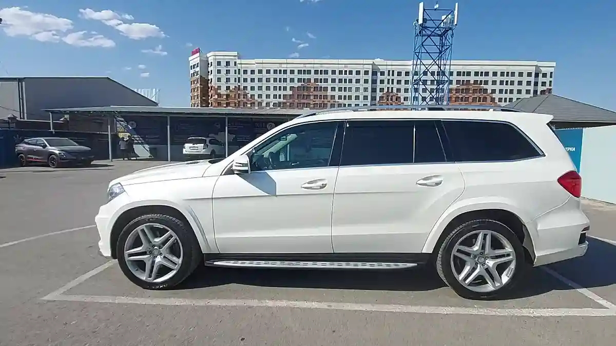 Mercedes-Benz GL-Класс 2015 года за 22 000 000 тг. в Шымкент