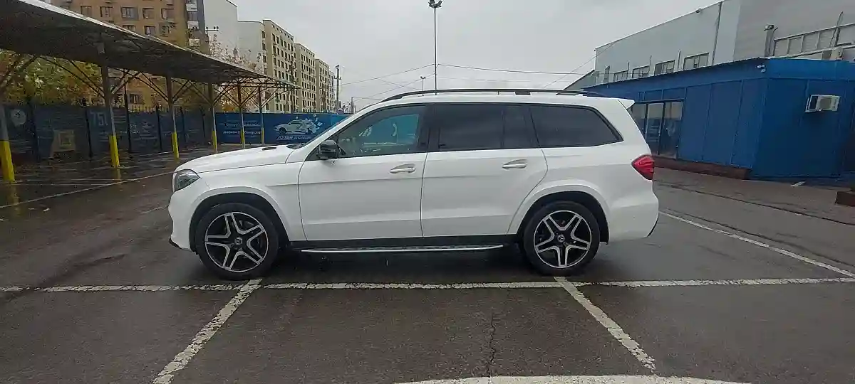 Mercedes-Benz GLS 2018 года за 26 000 000 тг. в Алматы