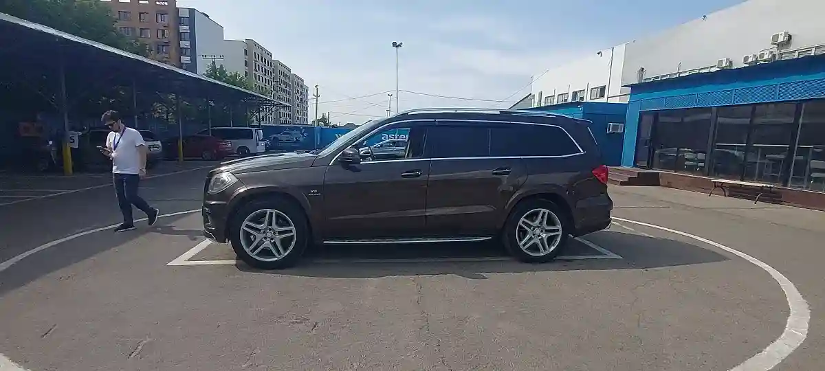 Mercedes-Benz GL-Класс 2013 года за 18 000 000 тг. в Алматы