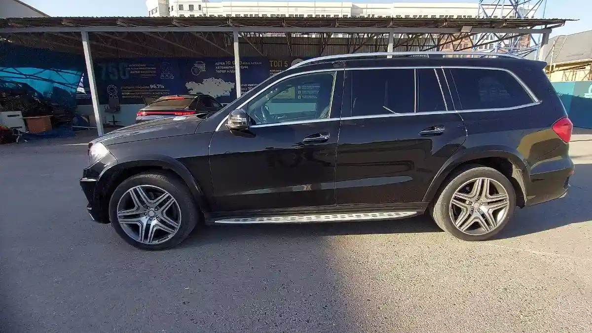 Mercedes-Benz GL-Класс 2015 года за 22 000 000 тг. в Шымкент