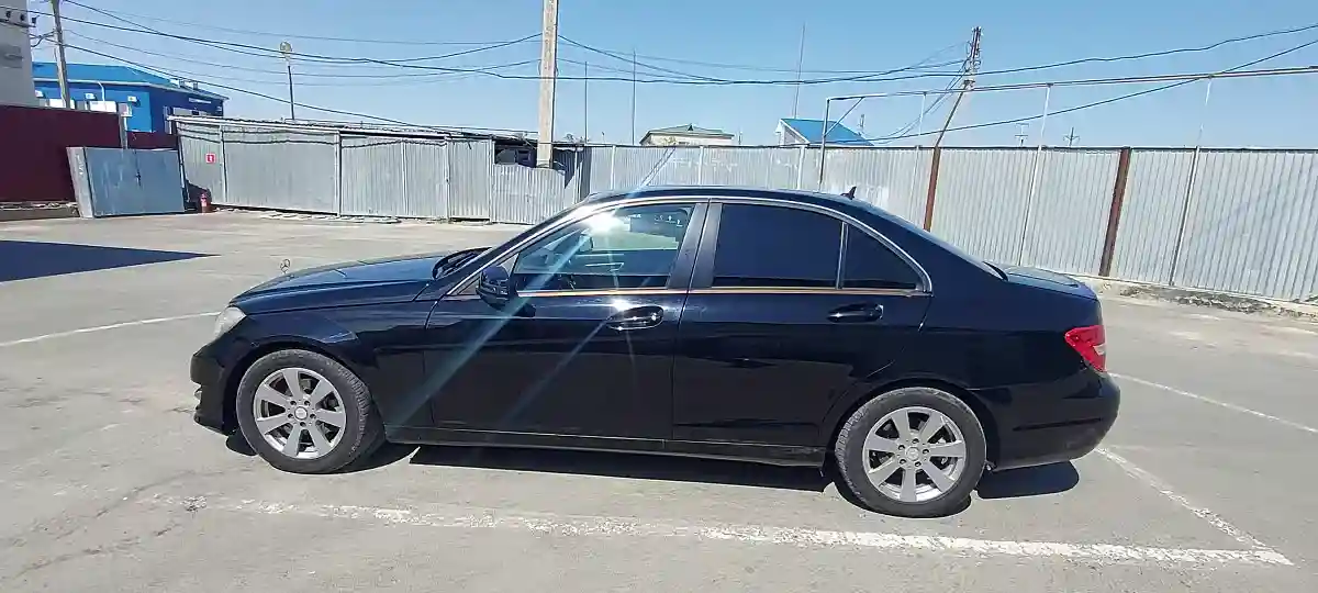 Mercedes-Benz C-Класс 2013 года за 6 590 000 тг. в Атырау