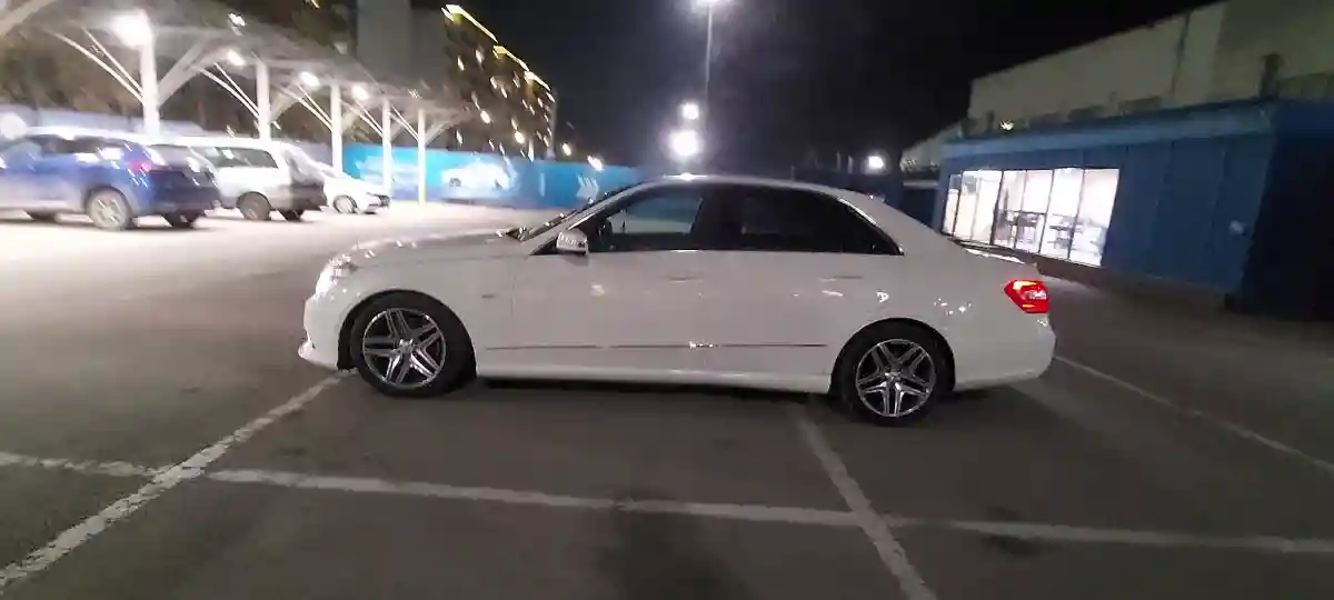 Mercedes-Benz E-Класс 2011 года за 7 700 000 тг. в Алматы