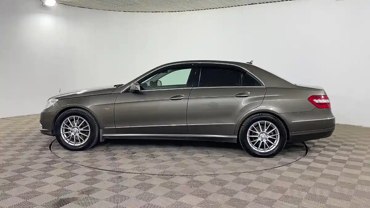 Mercedes-Benz E-Класс 2011 года за 7 890 000 тг. в Шымкент