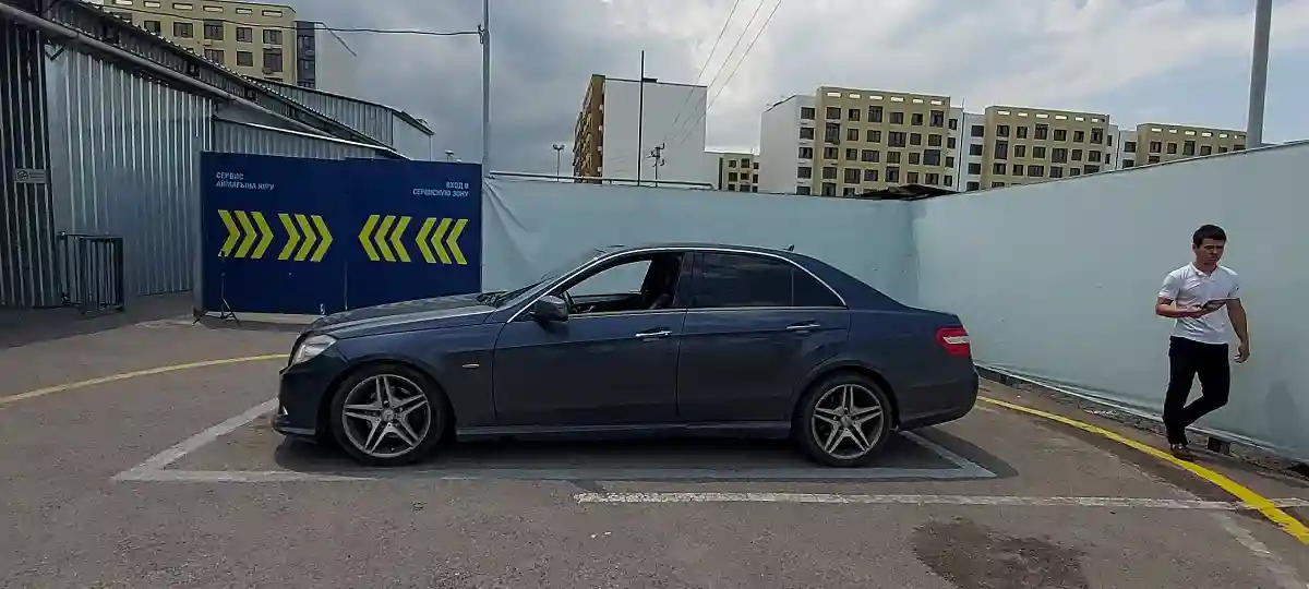 Mercedes-Benz E-Класс 2011 года за 5 500 000 тг. в Алматы