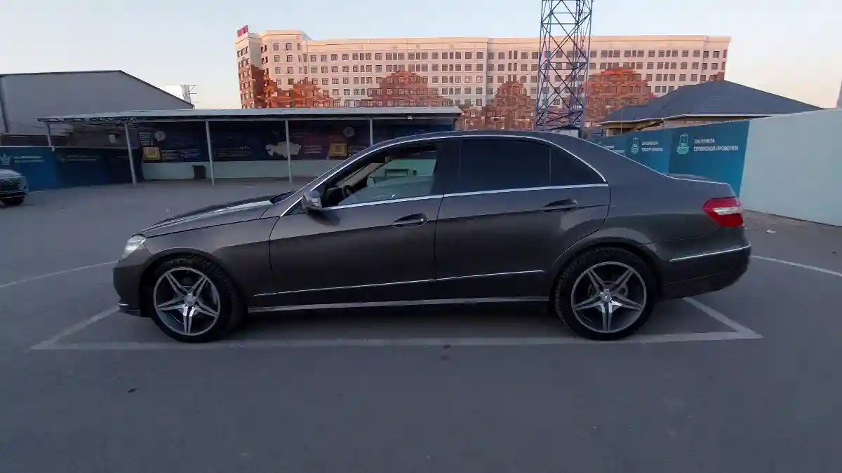 Mercedes-Benz E-Класс 2010 года за 7 000 000 тг. в Шымкент