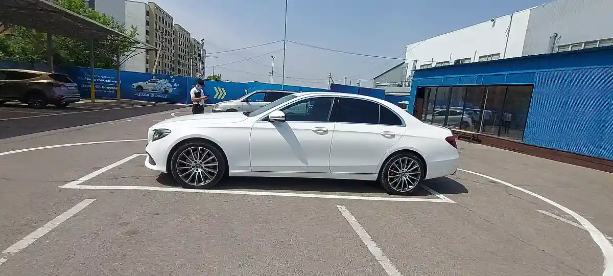Mercedes-Benz E-Класс 2016 года за 17 000 000 тг. в Алматы