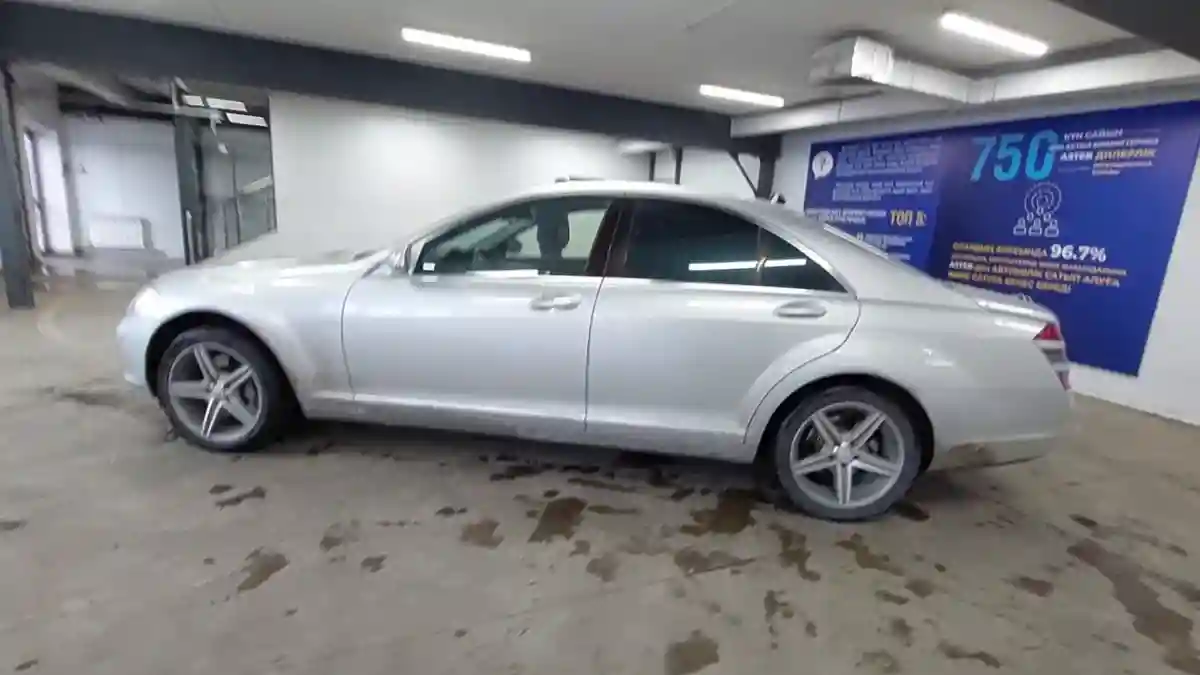 Mercedes-Benz S-Класс 2005 года за 6 200 000 тг. в Астана