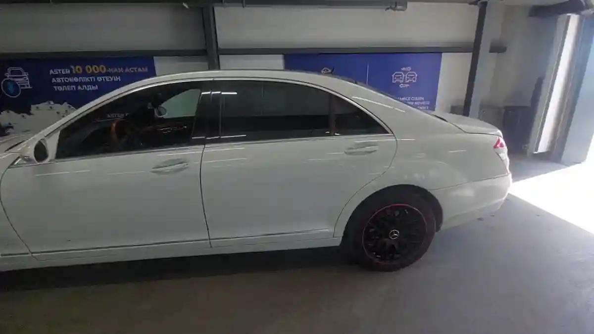 Mercedes-Benz S-Класс 2008 года за 7 500 000 тг. в Астана