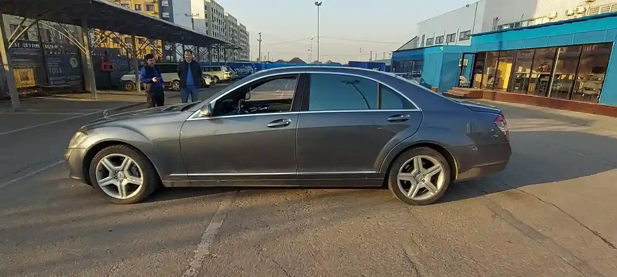 Mercedes-Benz S-Класс 2006 года за 4 930 000 тг. в Алматы