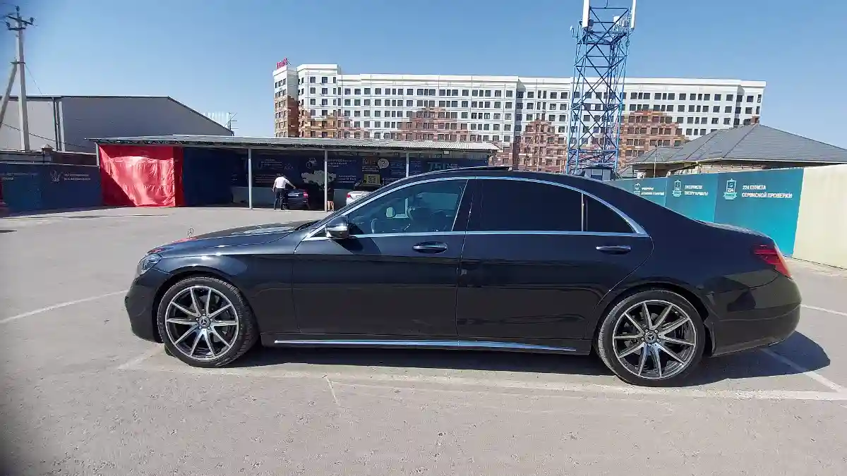 Mercedes-Benz S-Класс 2017 года за 34 000 000 тг. в Шымкент