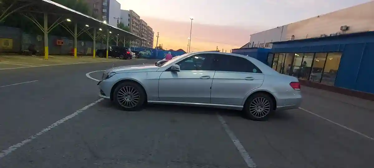 Mercedes-Benz E-Класс 2014 года за 11 500 000 тг. в Алматы