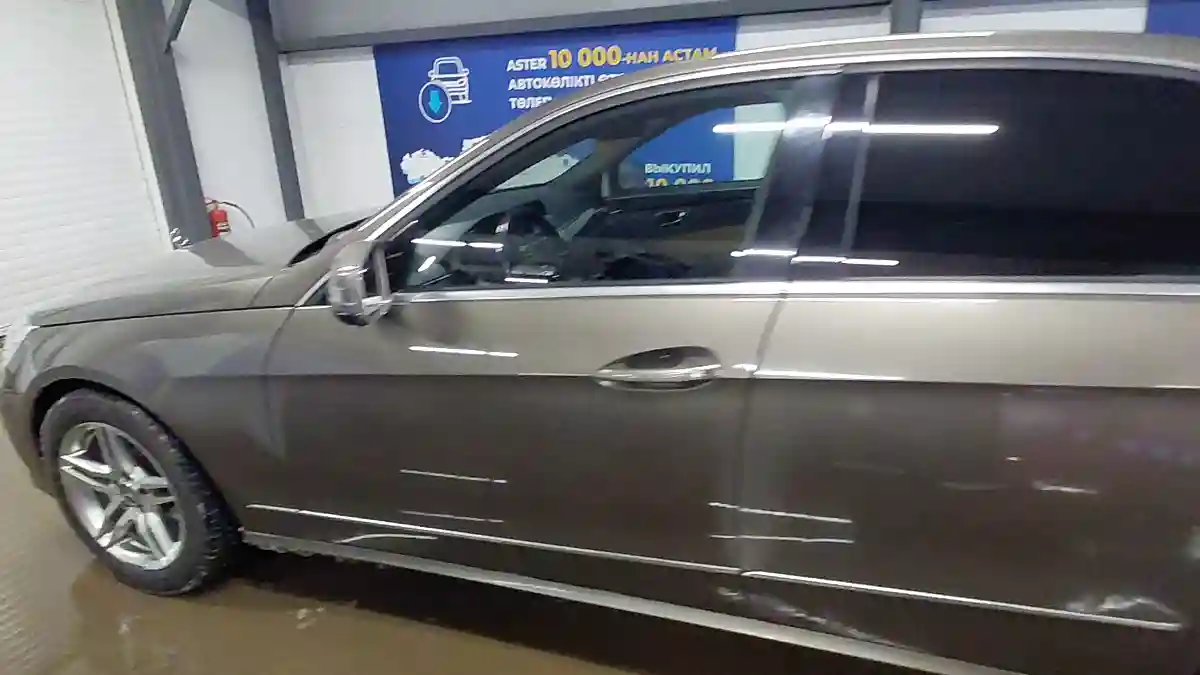 Mercedes-Benz E-Класс 2009 года за 6 800 000 тг. в Астана