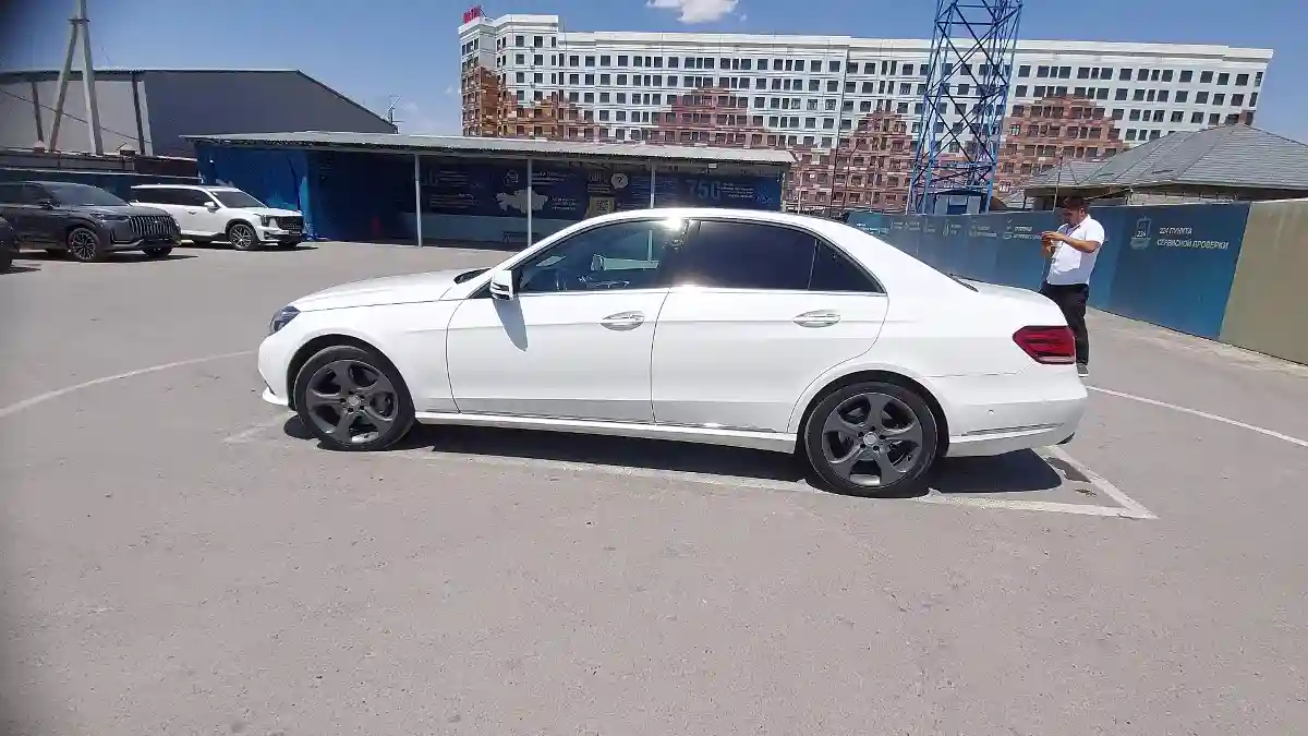 Mercedes-Benz E-Класс 2015 года за 13 000 000 тг. в Шымкент