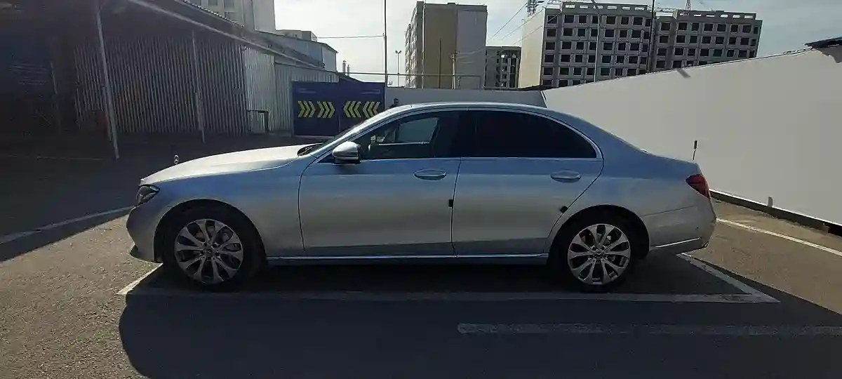 Mercedes-Benz E-Класс 2017 года за 25 000 000 тг. в Алматы