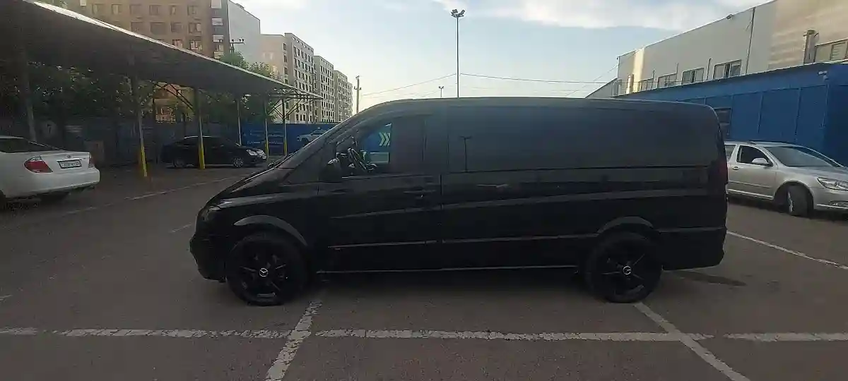 Mercedes-Benz Viano 2010 года за 10 500 000 тг. в Алматы