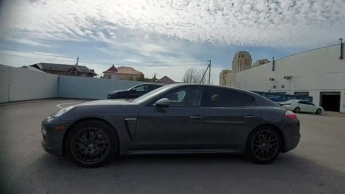 Porsche Panamera 2012 года за 19 900 000 тг. в Шымкент