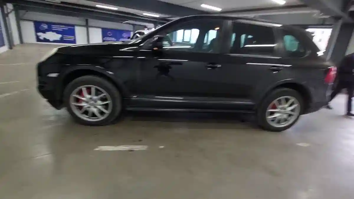 Porsche Cayenne 2008 года за 8 000 000 тг. в Астана