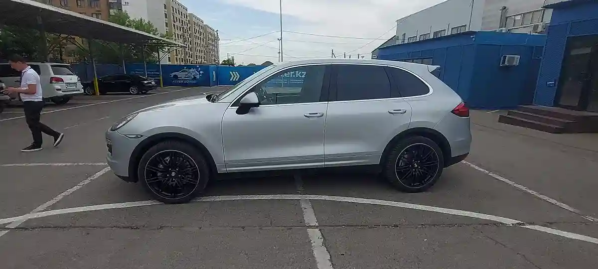Porsche Cayenne 2011 года за 13 000 000 тг. в Алматы