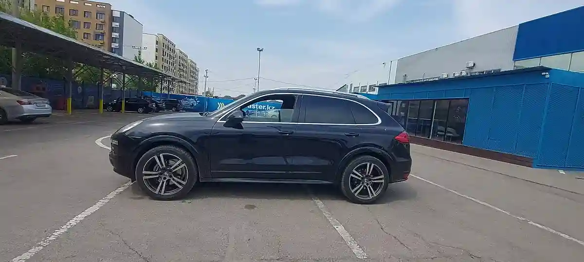 Porsche Cayenne 2012 года за 16 000 000 тг. в Алматы