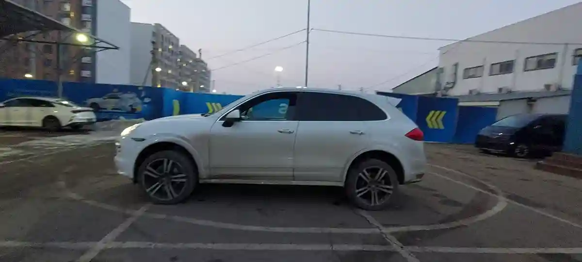 Porsche Cayenne 2012 года за 15 000 000 тг. в Алматы