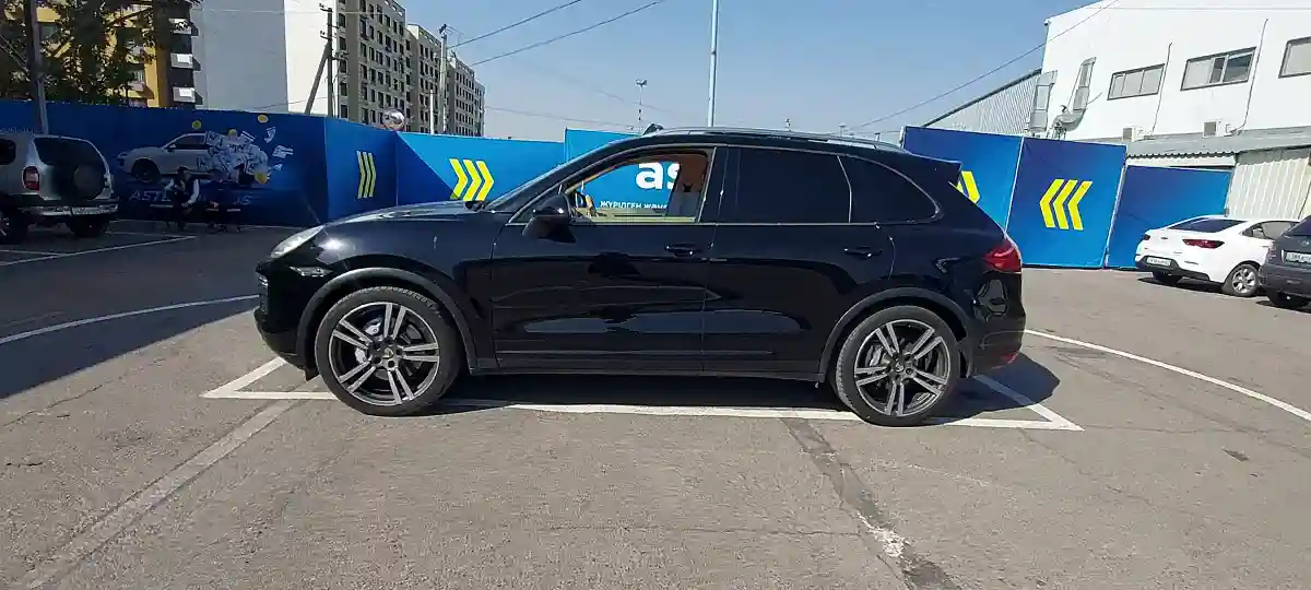 Porsche Cayenne 2012 года за 13 000 000 тг. в Астана