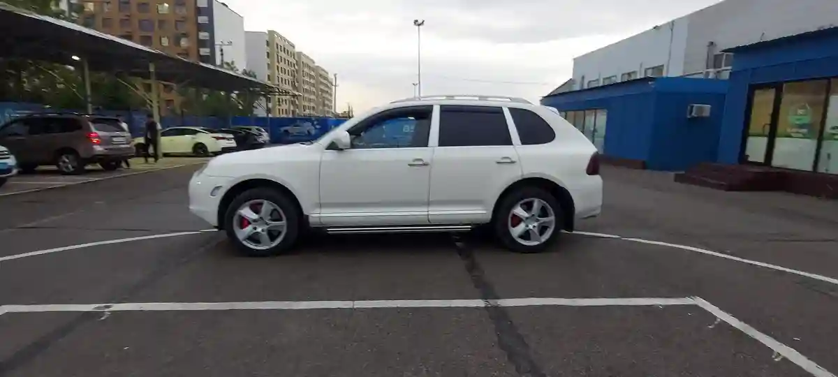 Porsche Cayenne 2006 года за 6 000 000 тг. в Алматы