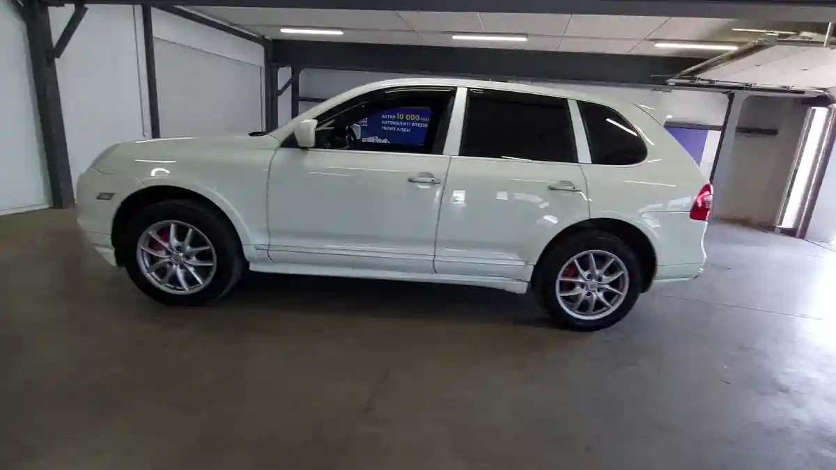 Porsche Cayenne 2007 года за 8 000 000 тг. в Астана