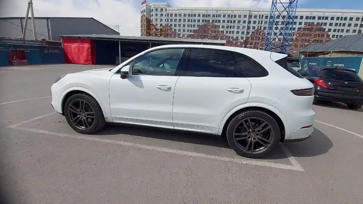 Porsche Cayenne 2019 года за 45 000 000 тг. в Шымкент