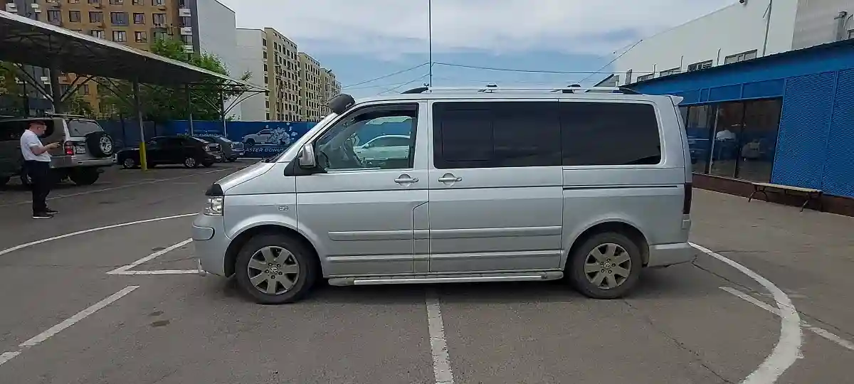 Volkswagen Multivan 2003 года за 6 300 000 тг. в Алматы