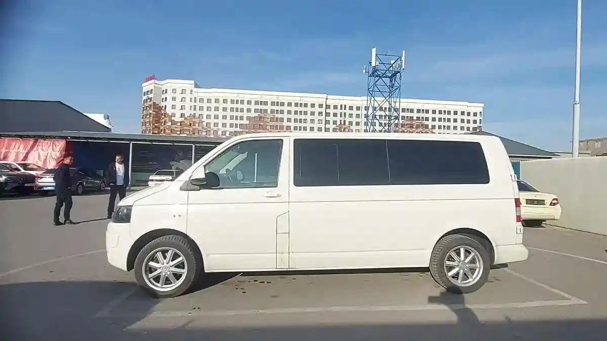 Volkswagen Caravelle 2010 года за 10 900 000 тг. в Шымкент