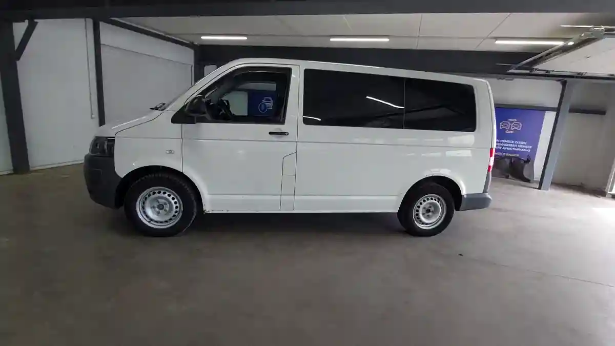 Volkswagen Transporter 2010 года за 9 000 000 тг. в Астана