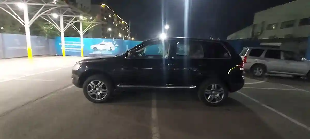 Volkswagen Touareg 2006 года за 3 800 000 тг. в Алматы