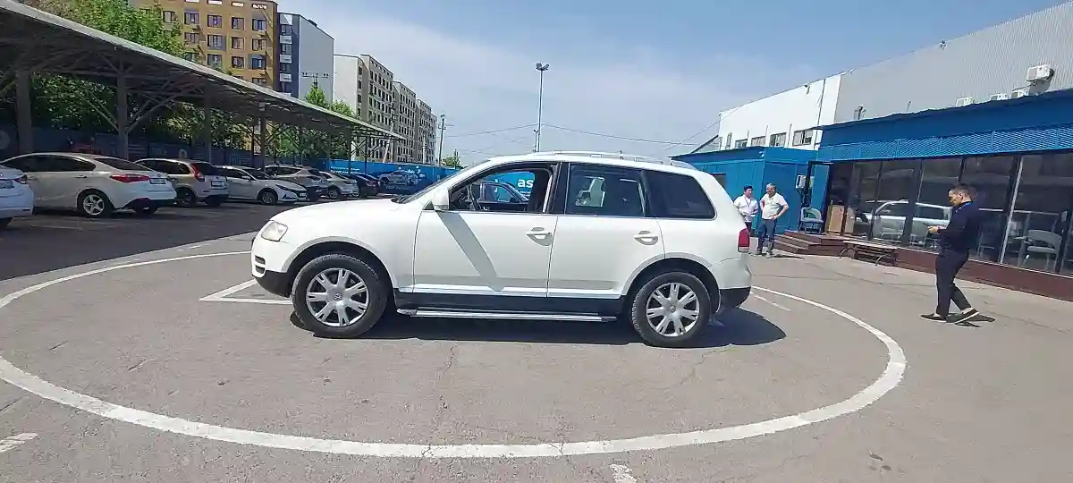 Volkswagen Touareg 2005 года за 4 200 000 тг. в Алматы