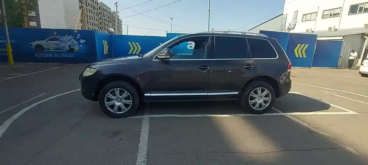 Volkswagen Touareg 2007 года за 6 500 000 тг. в Алматы