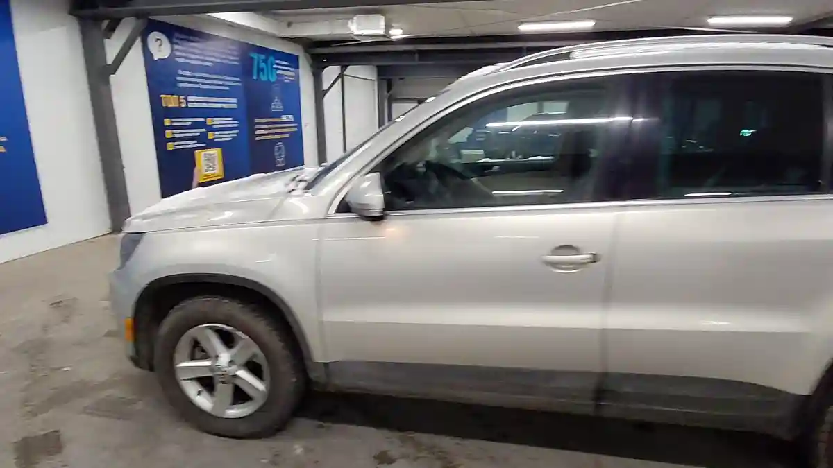 Volkswagen Tiguan 2011 года за 4 590 000 тг. в Астана