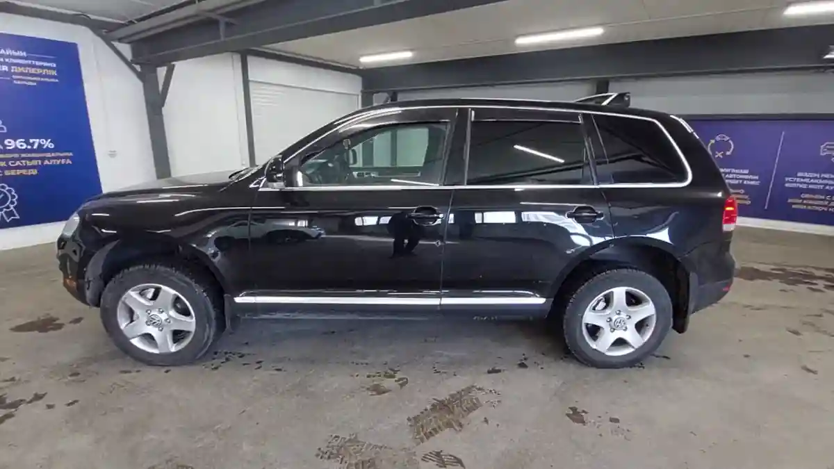 Volkswagen Touareg 2003 года за 4 500 000 тг. в Астана