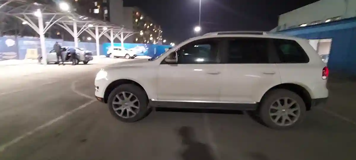 Volkswagen Touareg 2007 года за 6 000 000 тг. в Алматы