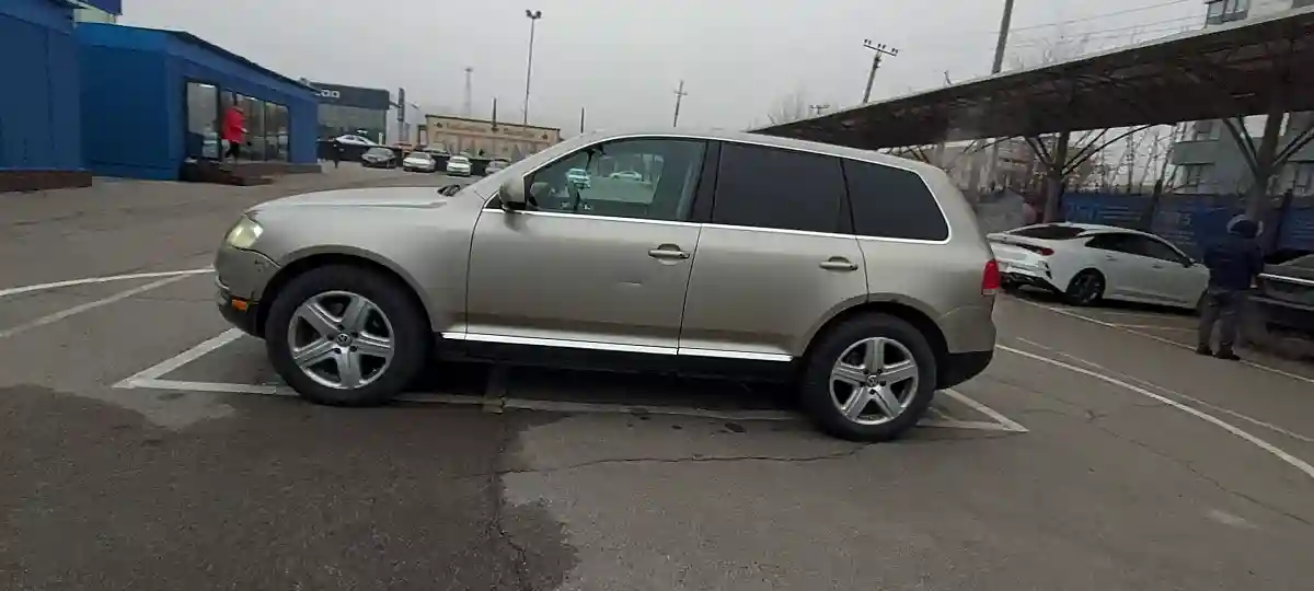 Volkswagen Touareg 2004 года за 3 800 000 тг. в Алматы