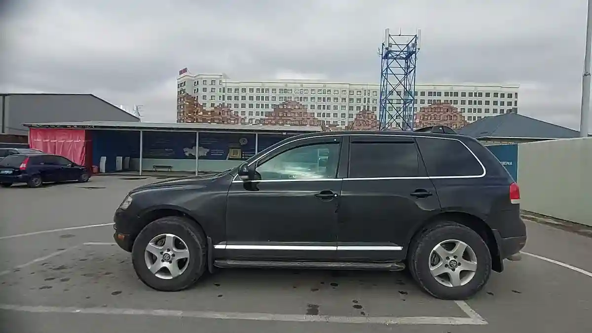 Volkswagen Touareg 2006 года за 5 500 000 тг. в Шымкент
