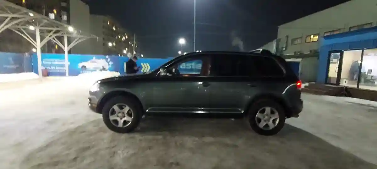 Volkswagen Touareg 2004 года за 5 500 000 тг. в Алматы