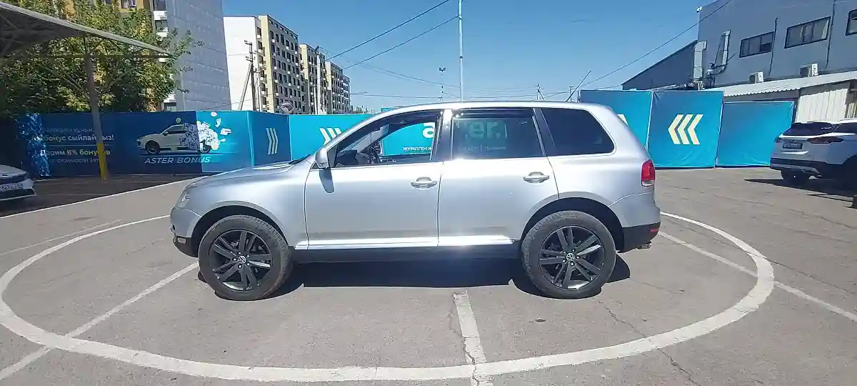 Volkswagen Touareg 2005 года за 5 500 000 тг. в Алматы