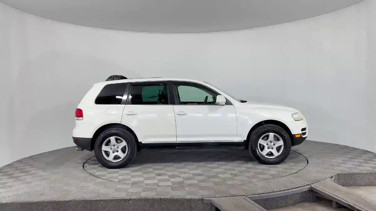 Volkswagen Touareg 2005 года за 4 490 000 тг. в Караганда