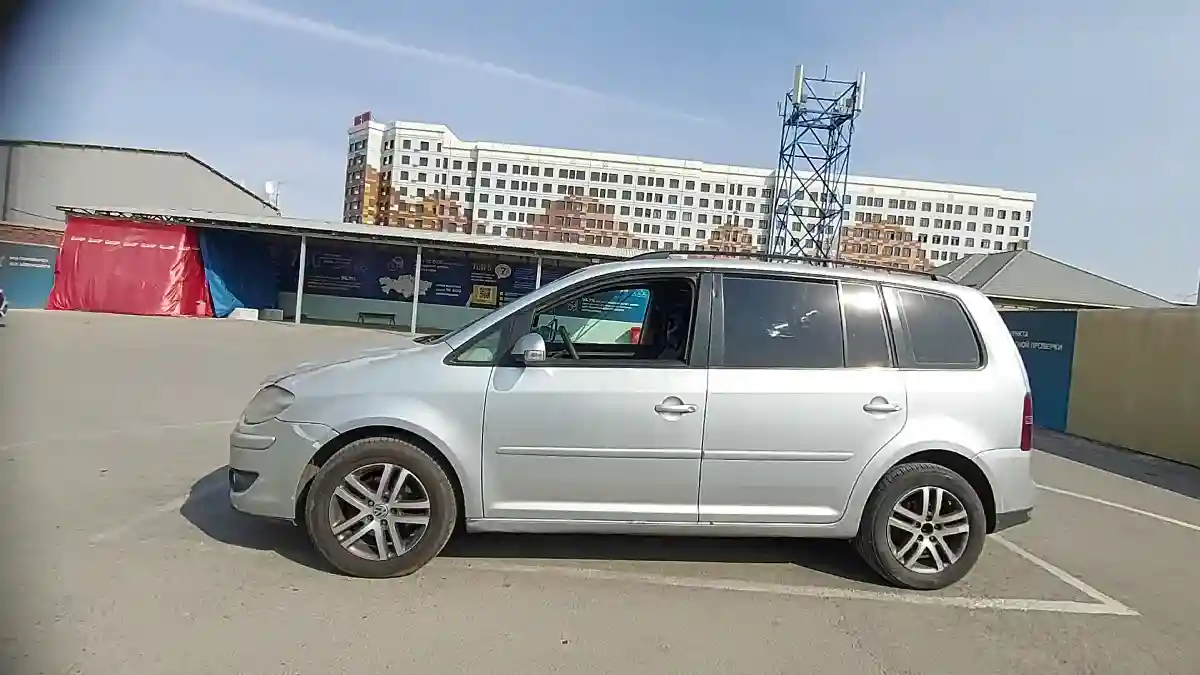 Volkswagen Touran 2007 года за 2 200 000 тг. в Шымкент