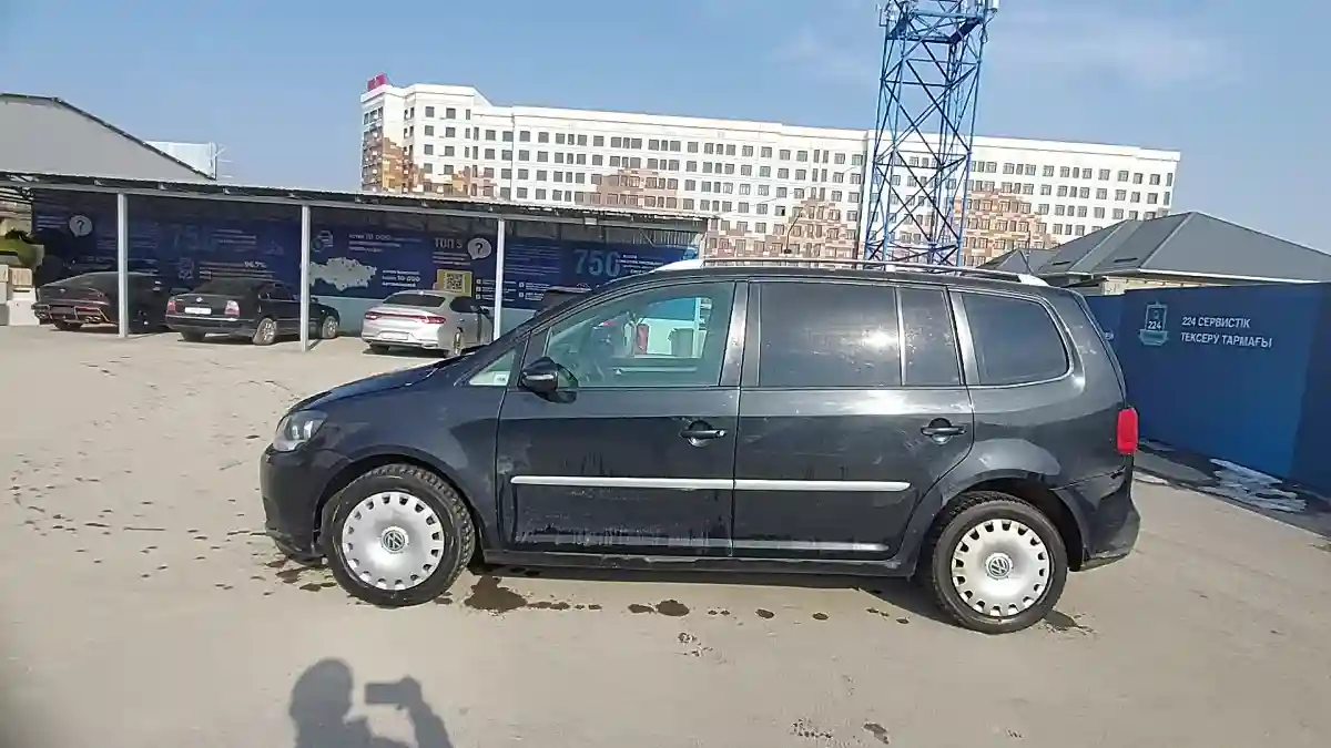 Volkswagen Touran 2011 года за 5 000 000 тг. в Шымкент