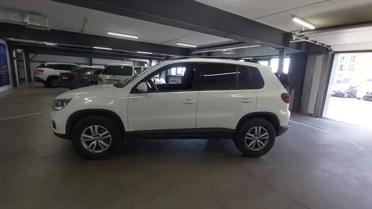 Volkswagen Tiguan 2013 года за 7 500 000 тг. в Астана