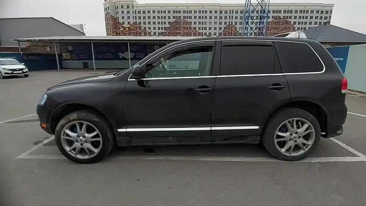 Volkswagen Touareg 2004 года за 5 500 000 тг. в Шымкент