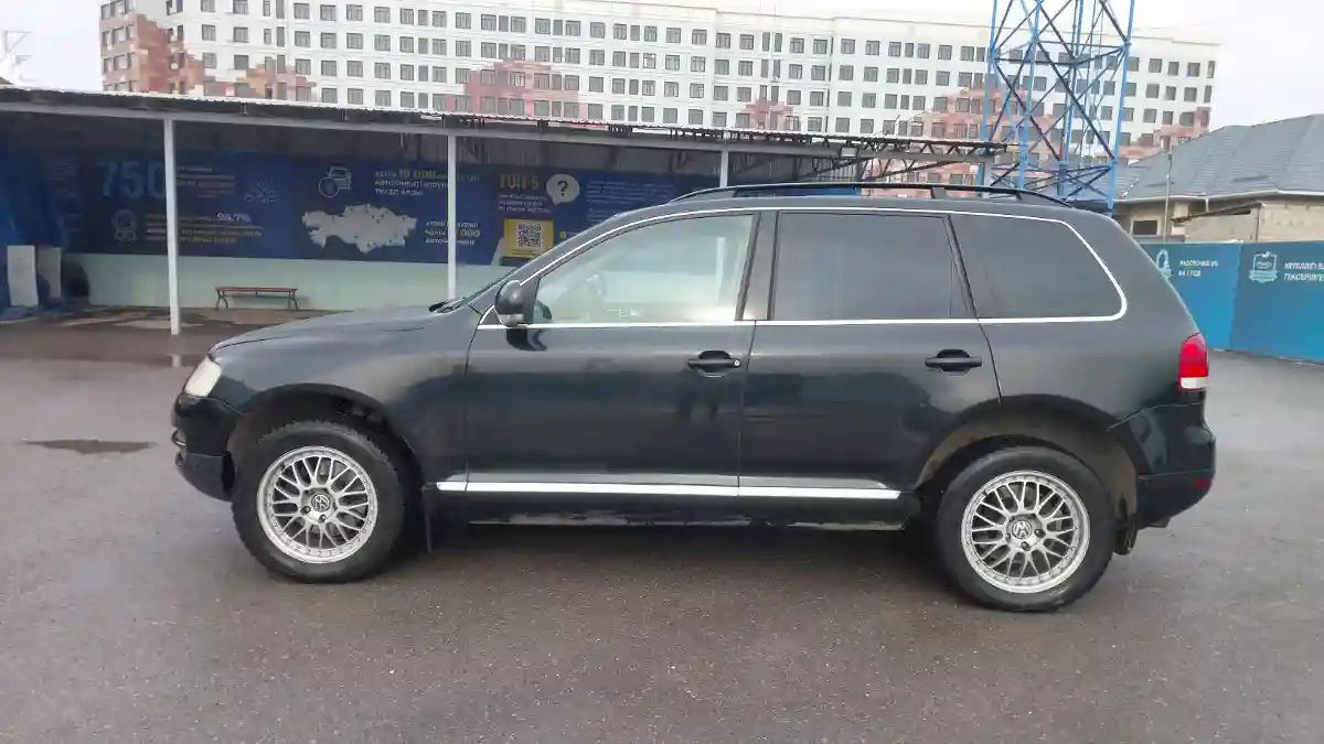 Volkswagen Touareg 2005 года за 2 700 000 тг. в Шымкент